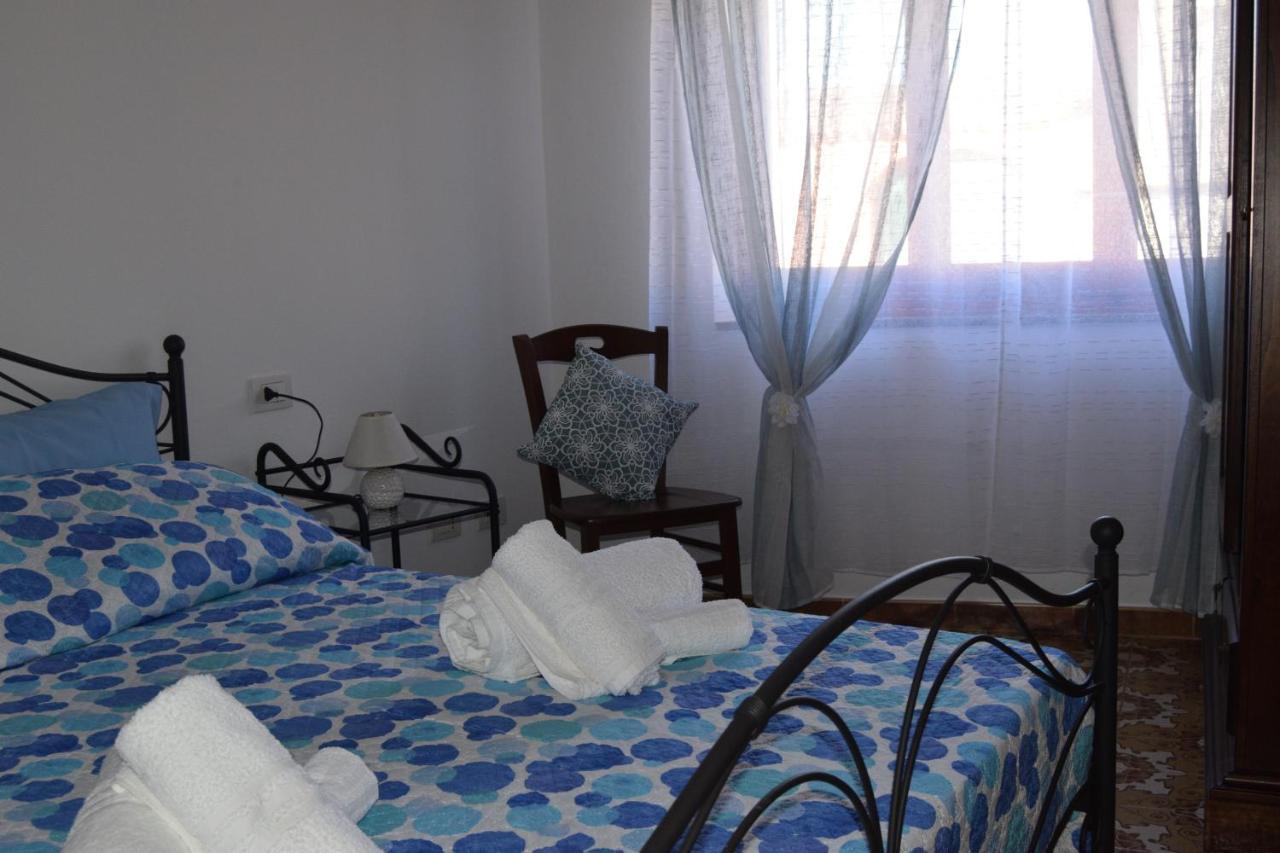 Su Fassoi Cabras Bed & Breakfast ภายนอก รูปภาพ
