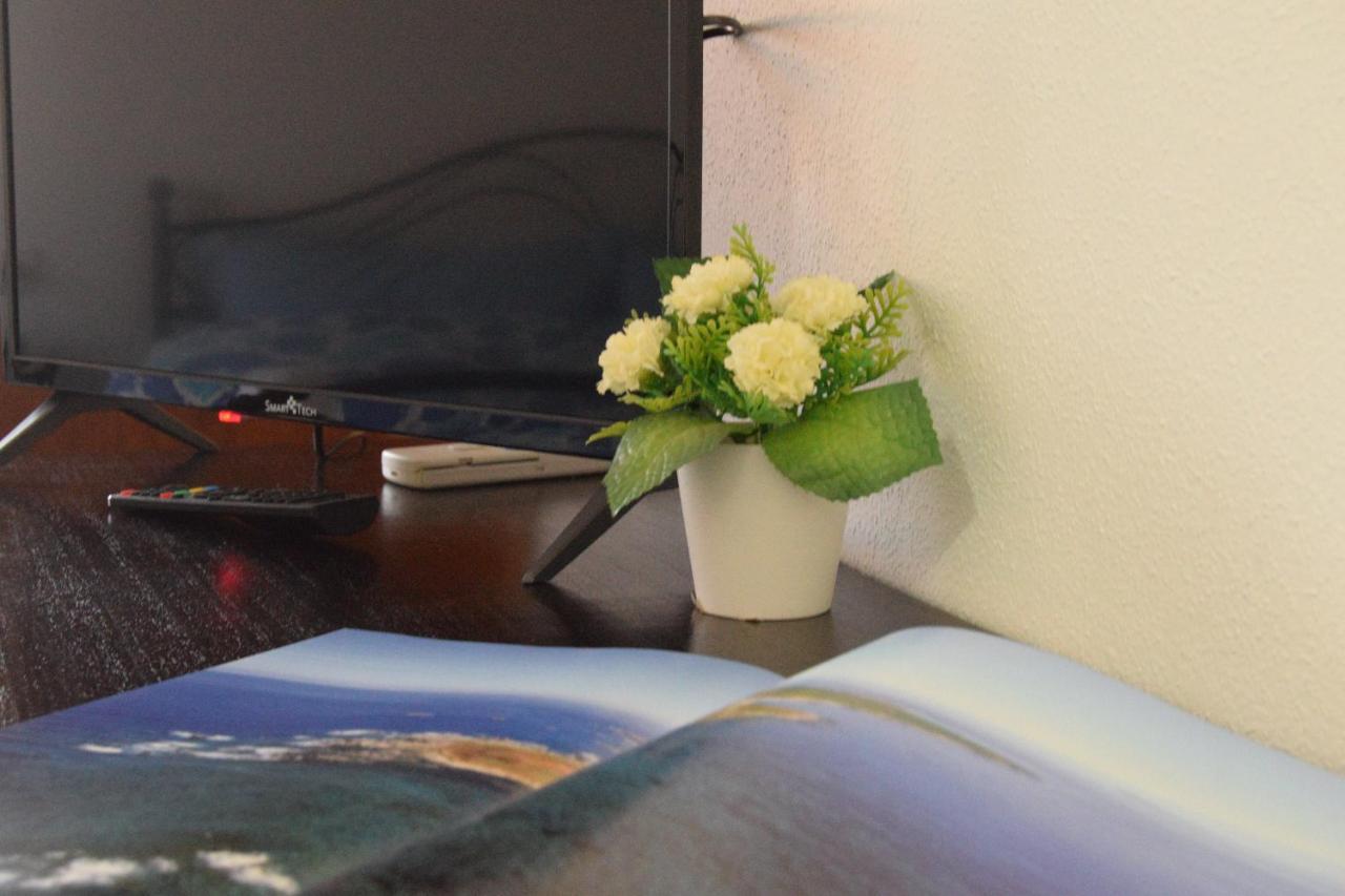 Su Fassoi Cabras Bed & Breakfast ภายนอก รูปภาพ