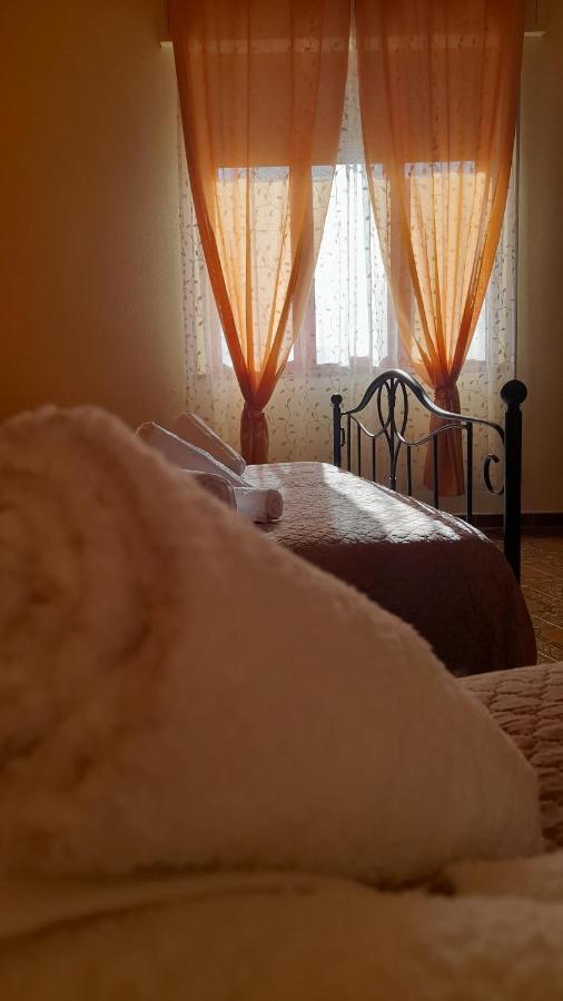 Su Fassoi Cabras Bed & Breakfast ภายนอก รูปภาพ