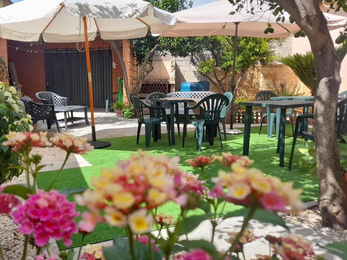 Su Fassoi Cabras Bed & Breakfast ภายนอก รูปภาพ